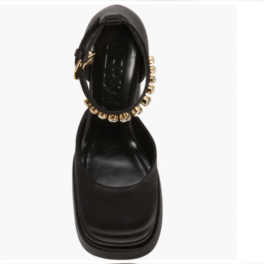 NIB $1475 Versace Medusa Platform in BLACK-VERSACE GOLD, size 11US / 41EU!